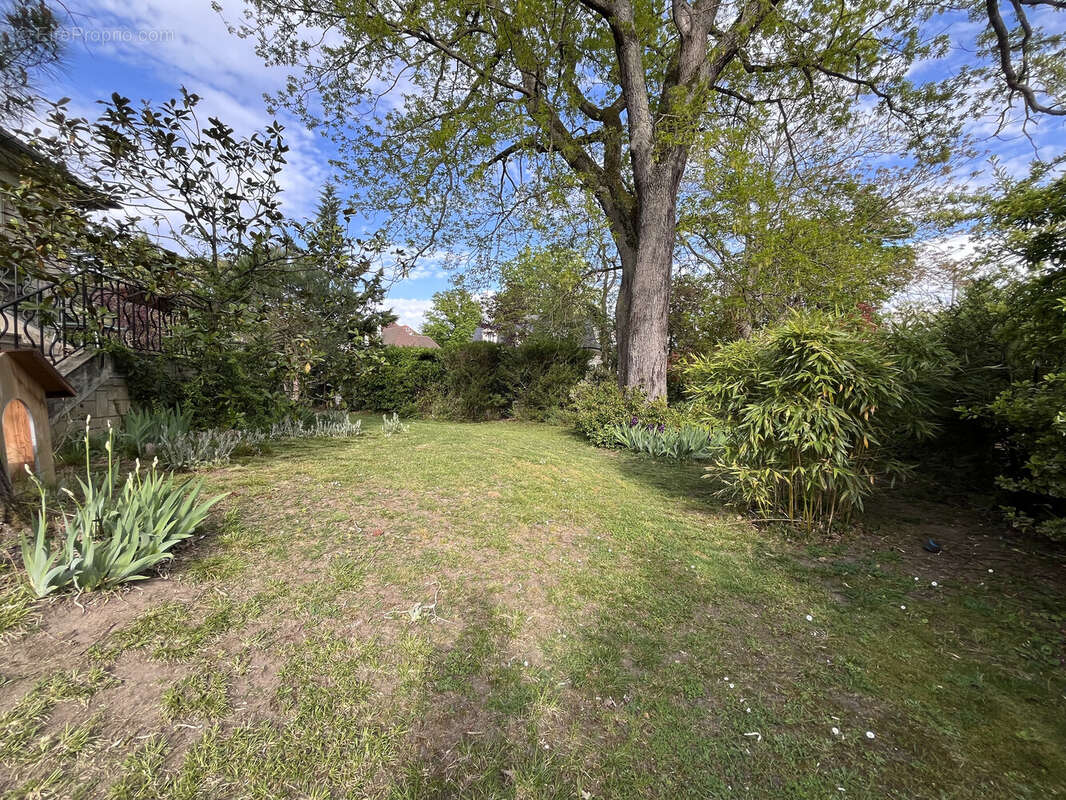 Maison à LE VESINET