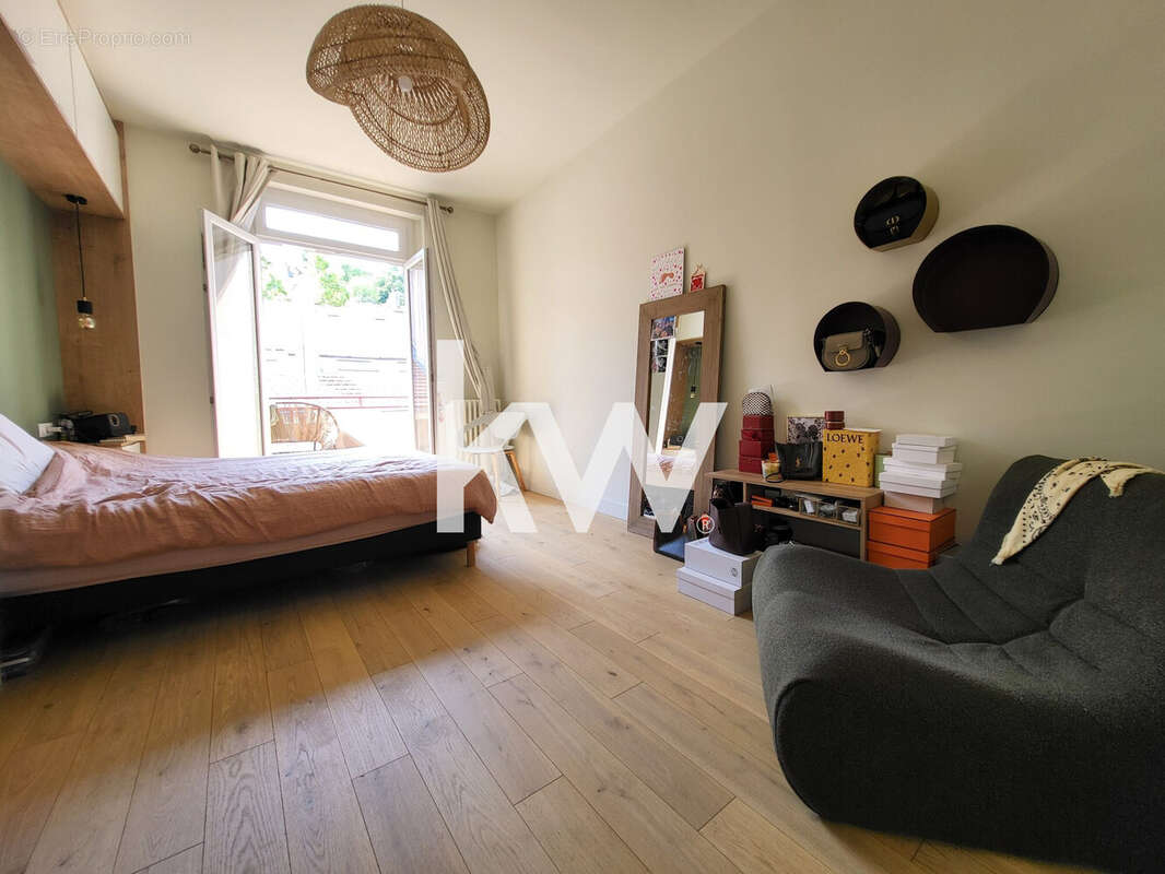 Appartement 166 m² à Saint-Etienne  - photo 9