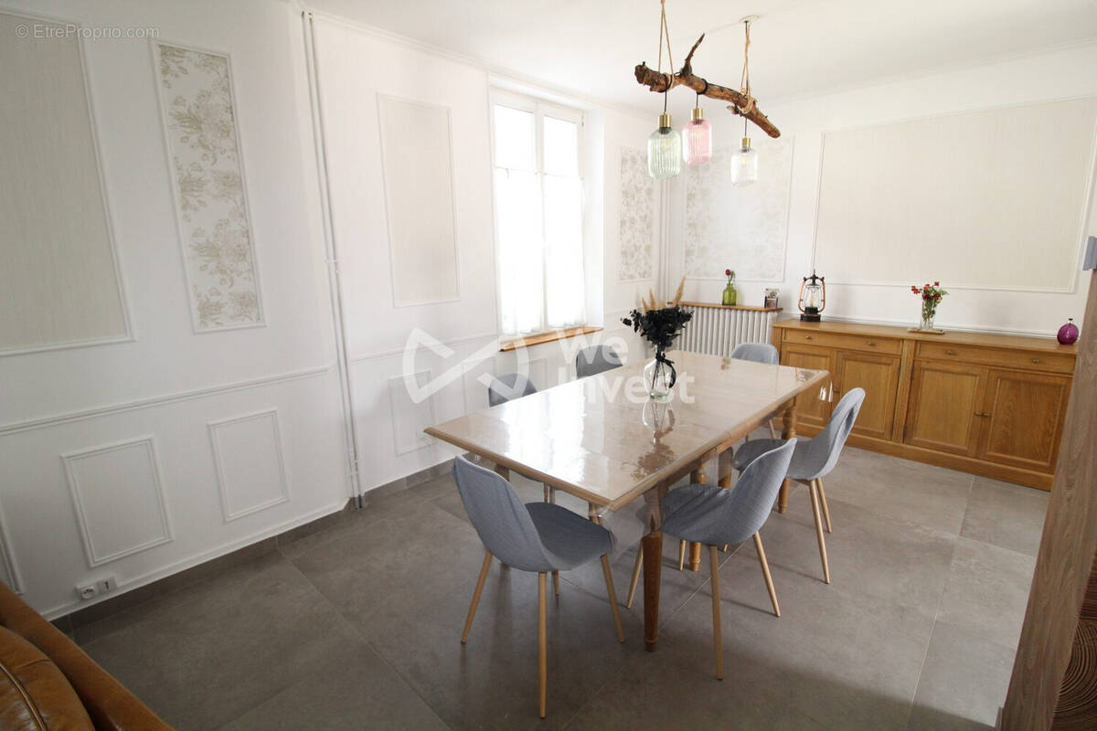 Maison à FAREMOUTIERS