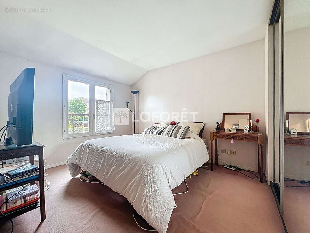 Maison Lieusaint 6 pièce(s) 110 m2 - photo 8