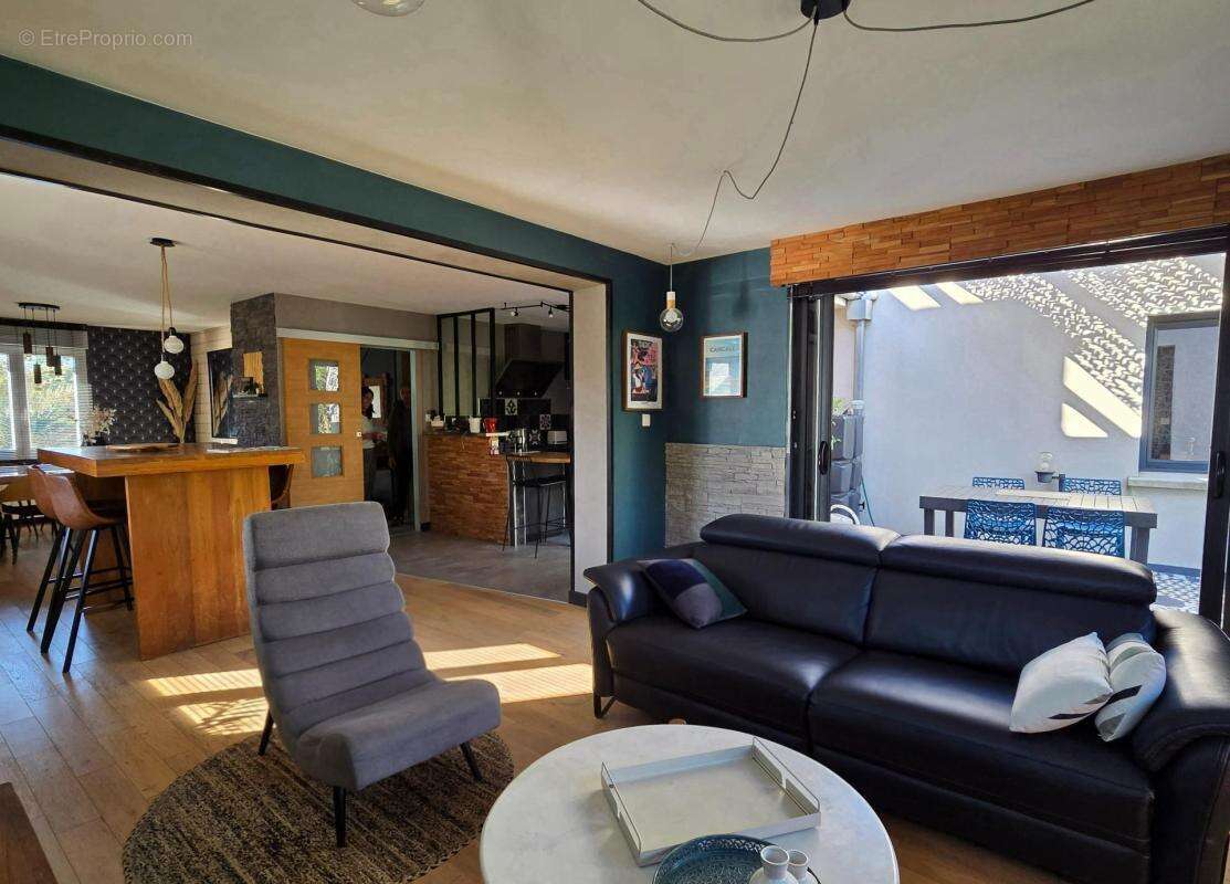 Maison 4 chambres avec garage et jardin - photo 8