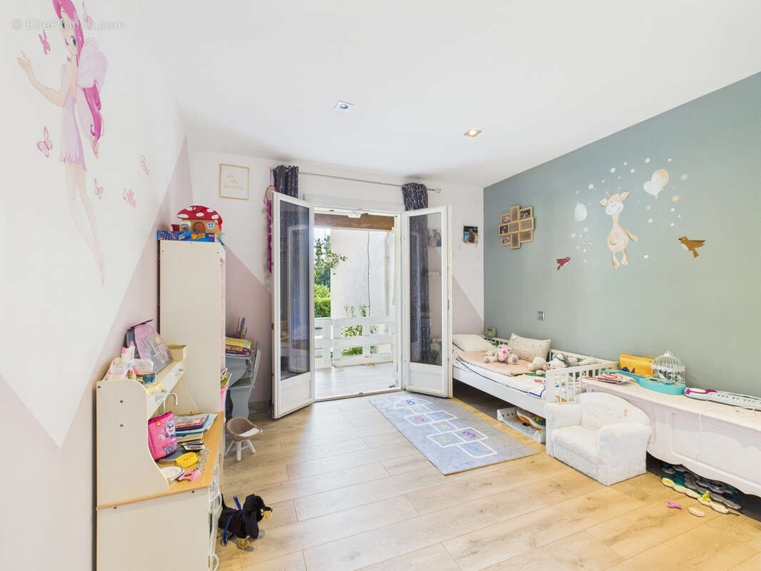 Maison à SOLLIES-TOUCAS