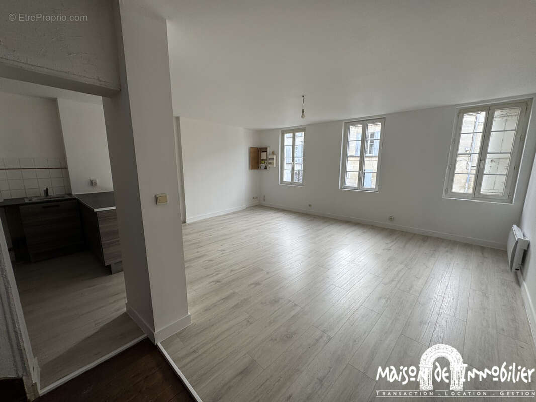 Appartement à COGNAC