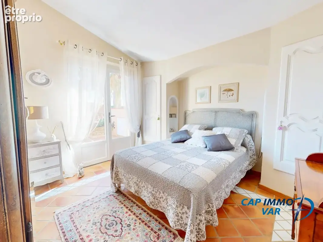 Maison 5 pièces 158 m² à vendre à Sanary-Sur-Mer (83110) - photo 9