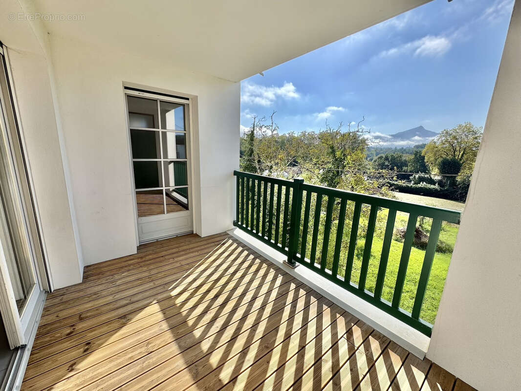 Appartement à URRUGNE