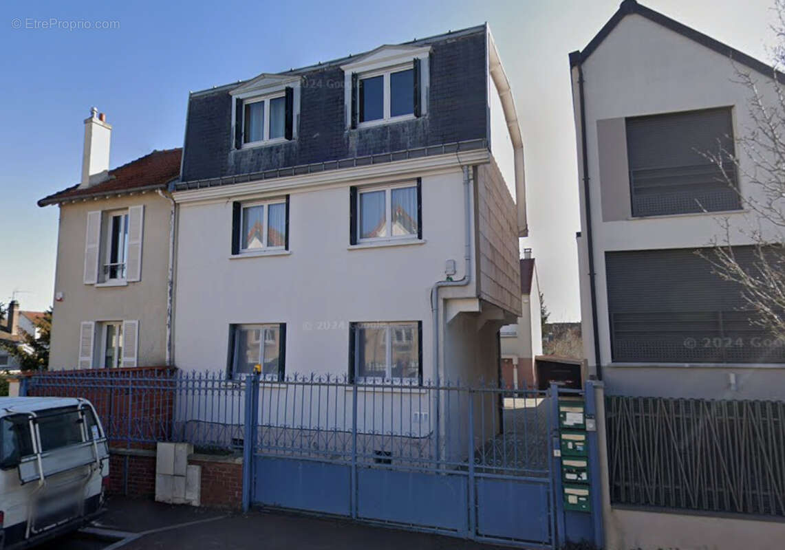 Appartement à MAISONS-LAFFITTE