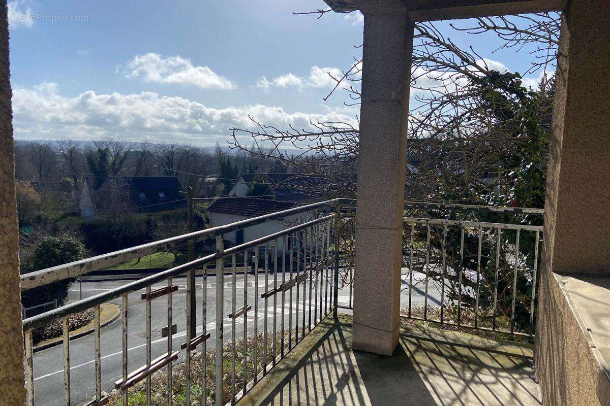 Appartement à PARON