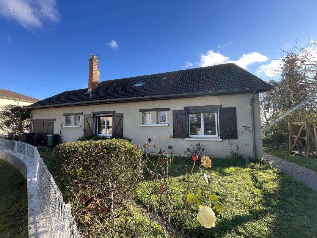 Maison à CHATELLERAULT