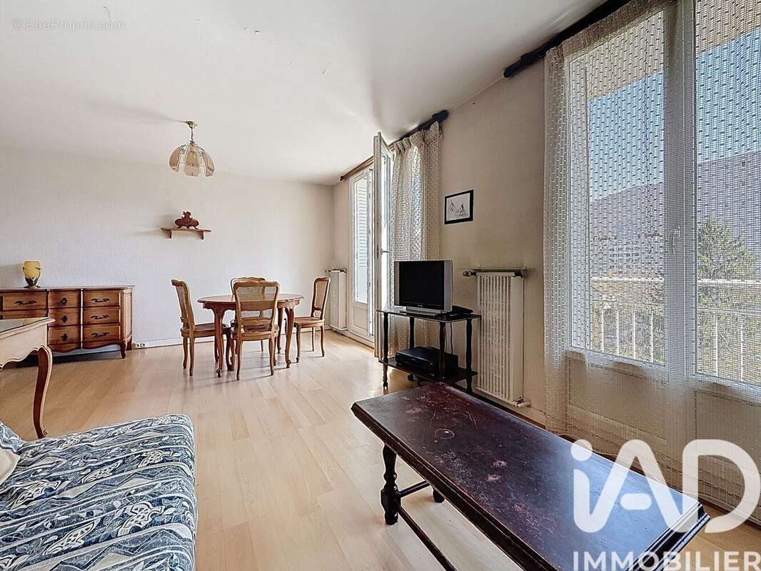 Photo 3 - Appartement à SAINT-MARTIN-D'HERES