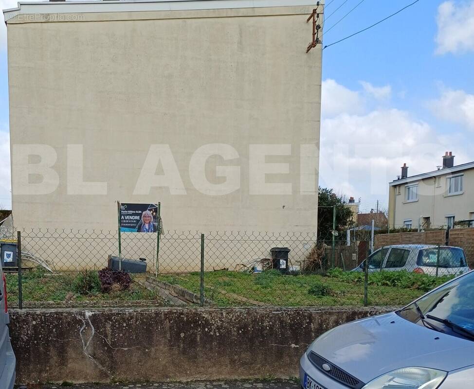 20250301_145406 - Terrain à MELUN