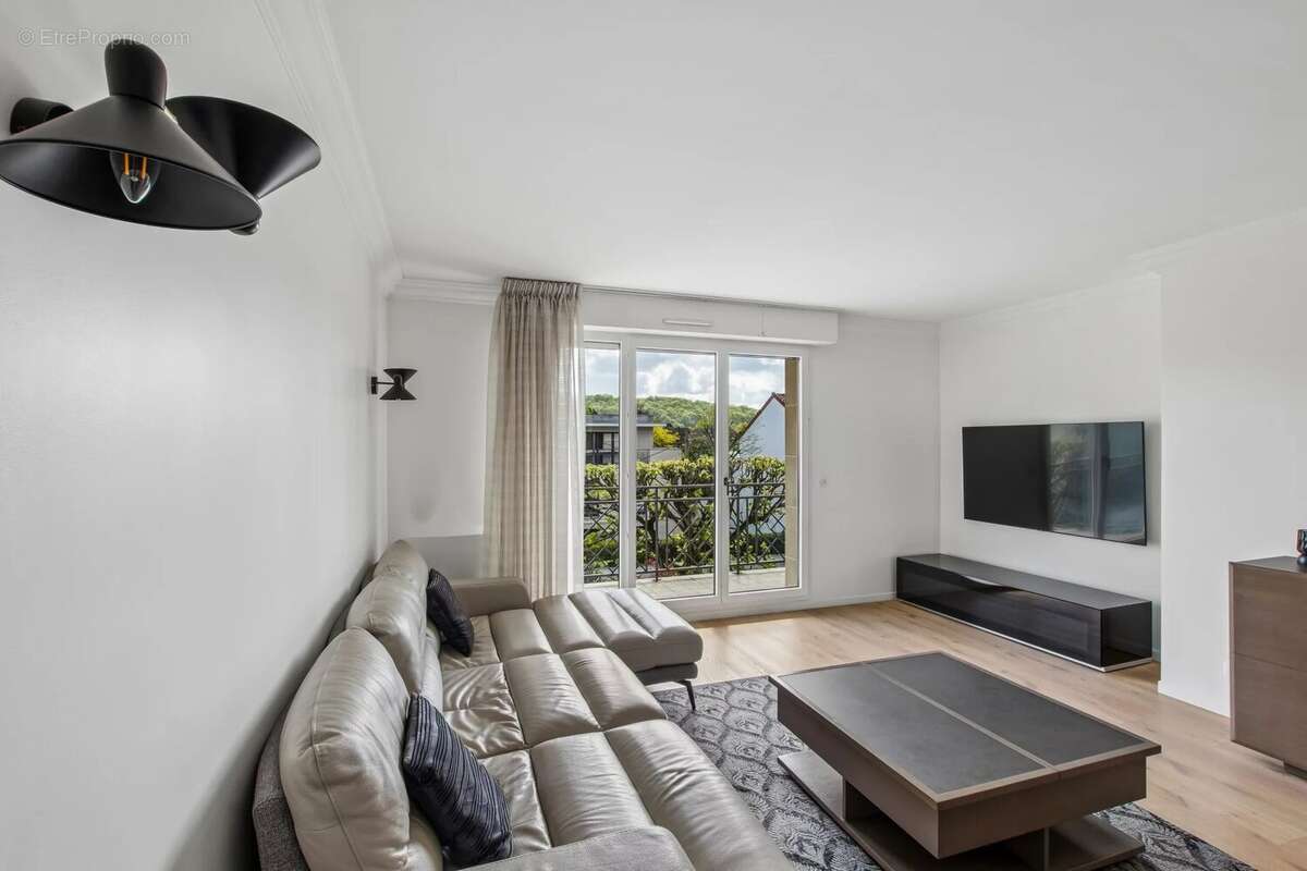 Appartement à SAINT-MAUR-DES-FOSSES