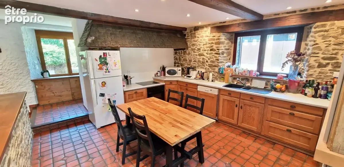  Coup de cœur à la campagne – Belle maison familiale 6 pièces de 140 m² avec véranda chauffée, dépendances, garages et jardin - photo 9