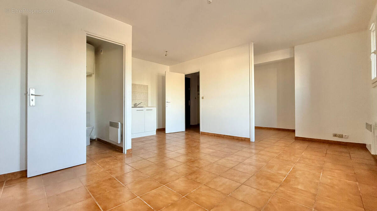 Appartement à CORBEIL-ESSONNES