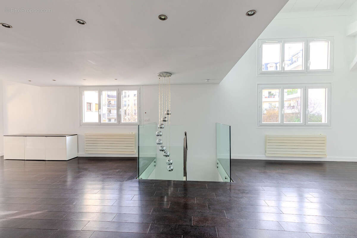 Appartement à PARIS-20E