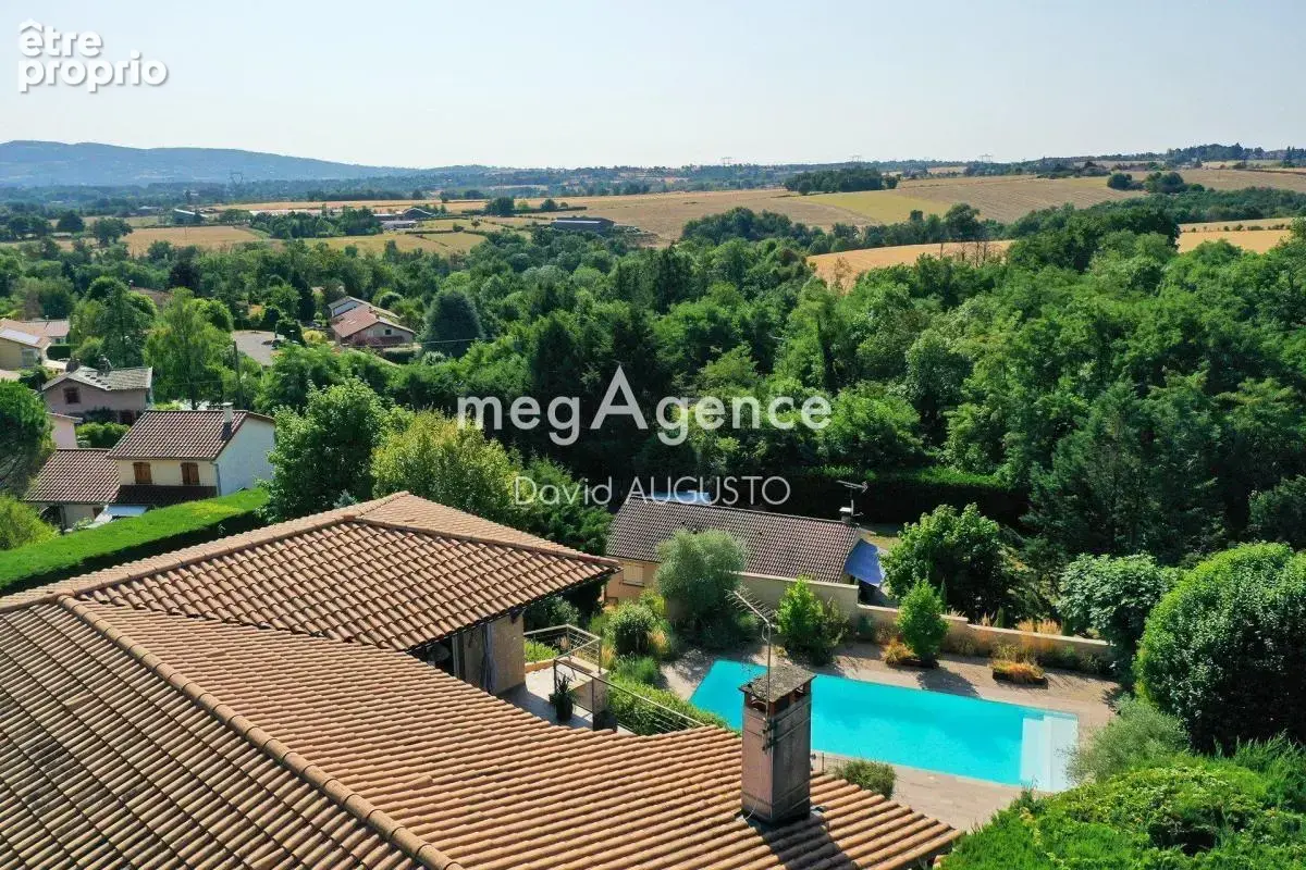 Maison à FLEURIEUX-SUR-L'ARBRESLE