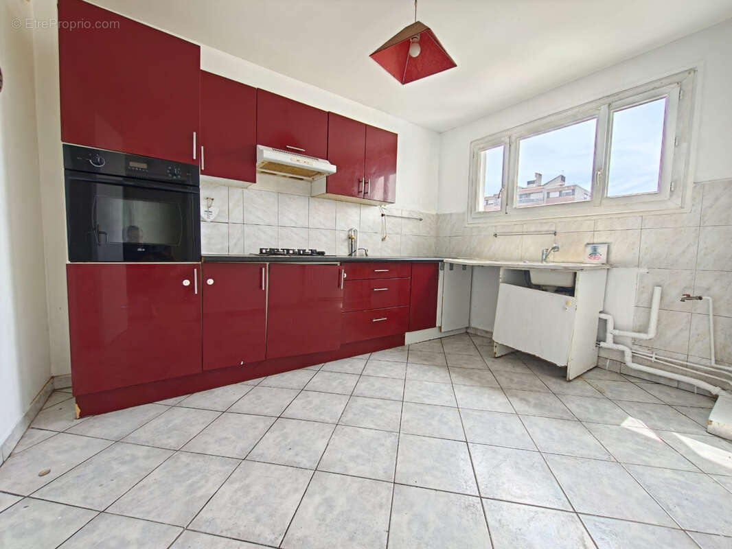 Appartement T3 lumineux, cave et parking   Résidence sécurisée - photo 3