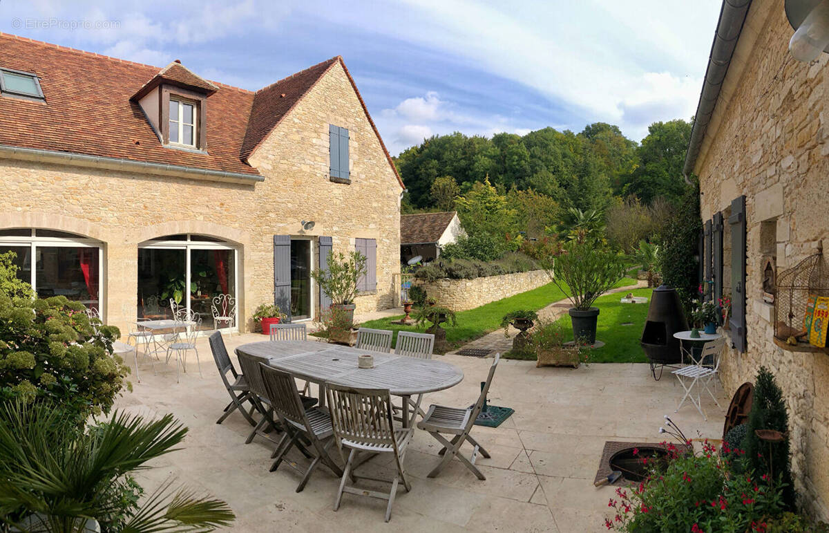 Maison à VIENNE-EN-ARTHIES