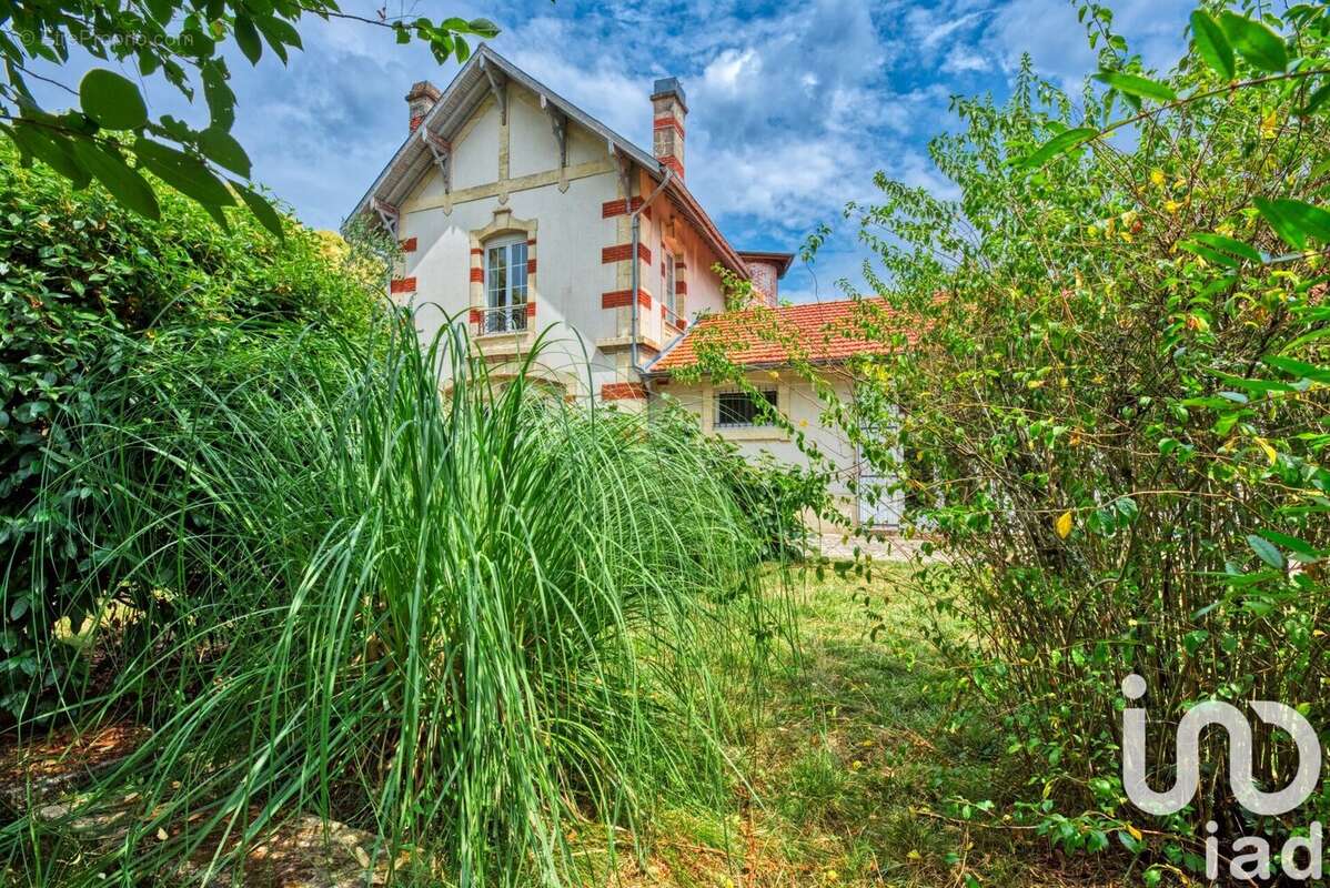 Photo 2 - Maison à CENON