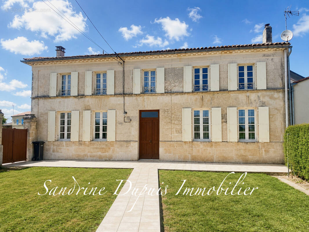 Maison à RETAUD