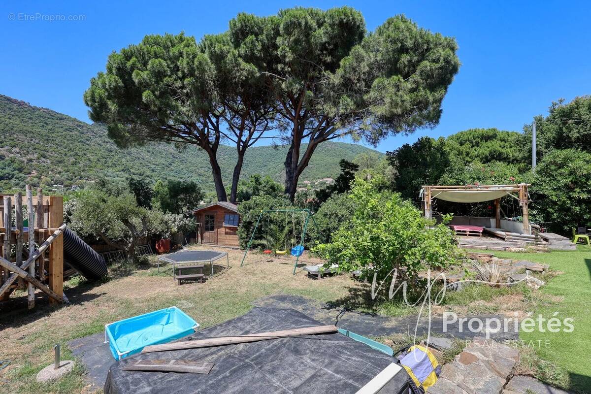 Maison à RAYOL-CANADEL-SUR-MER