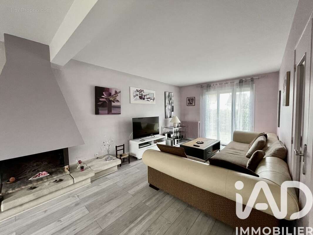 Photo 8 - Maison à SAINTRY-SUR-SEINE