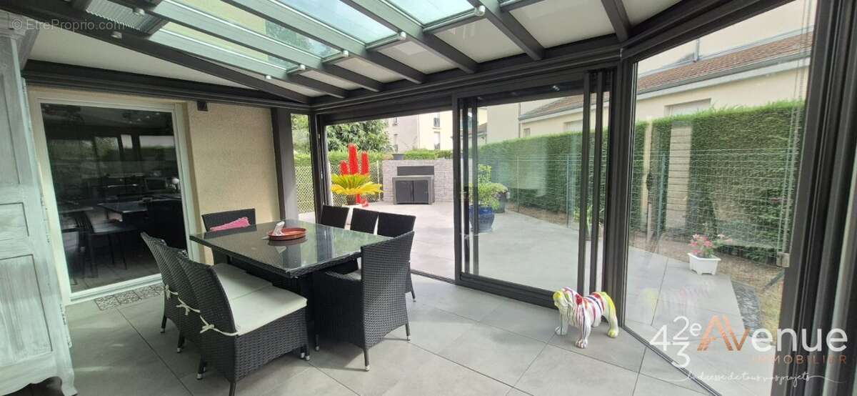 Maison 107 m² à Saint-Etienne  - photo 4