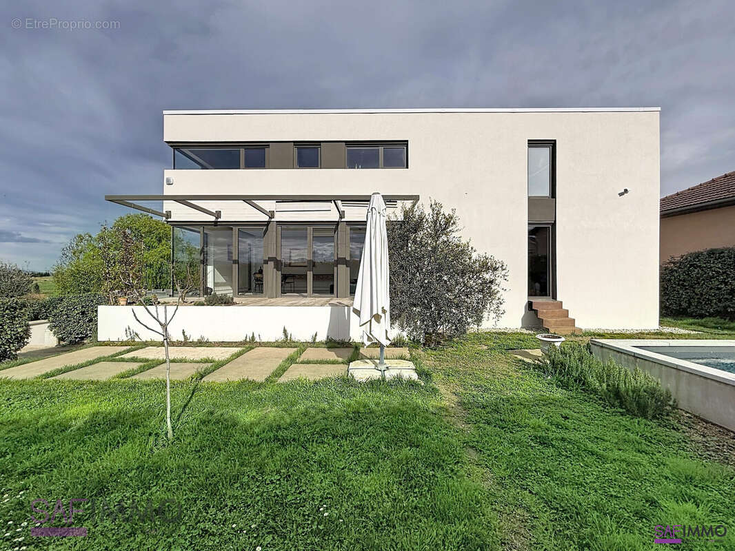 Maison à CHAPONOST