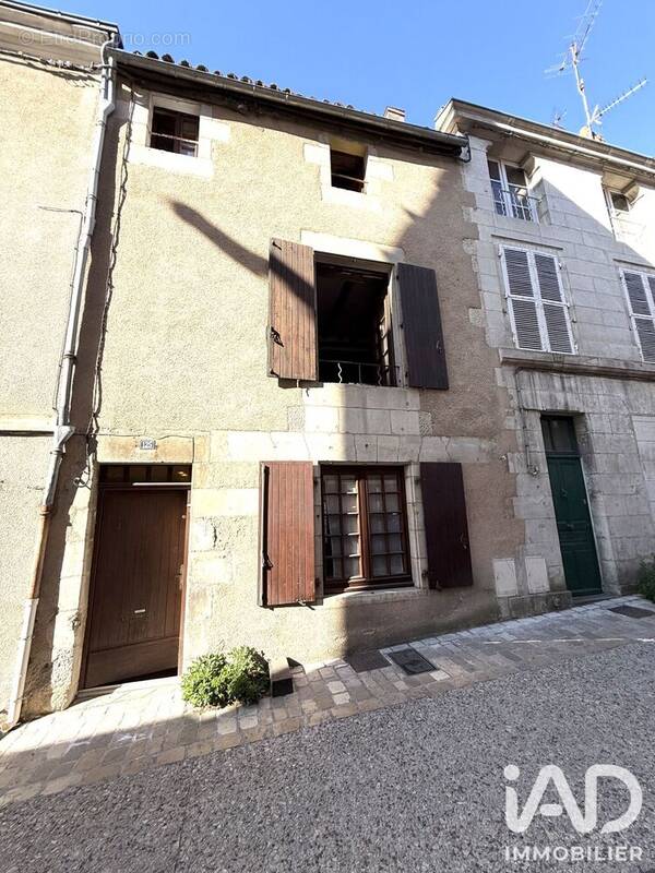 Photo 1 - Maison à POITIERS