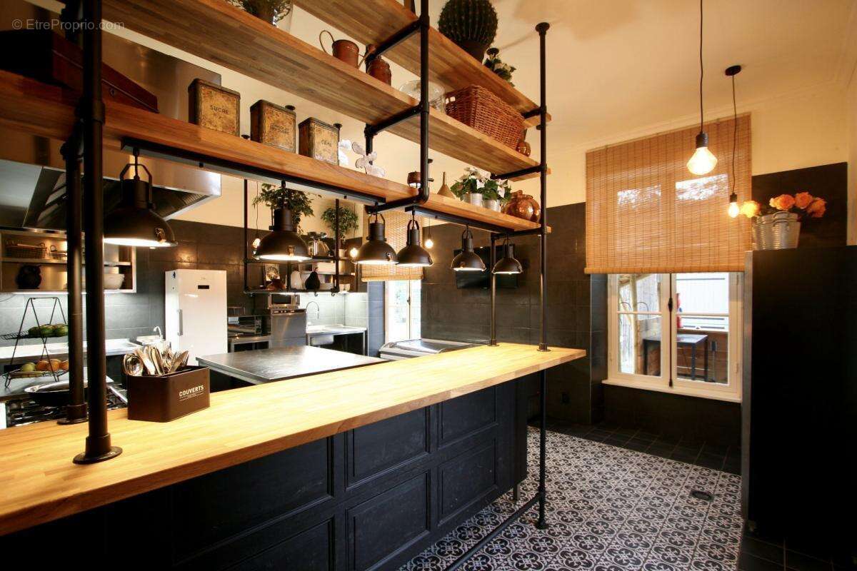 Maison à CHATEAUNEUF-LA-FORET