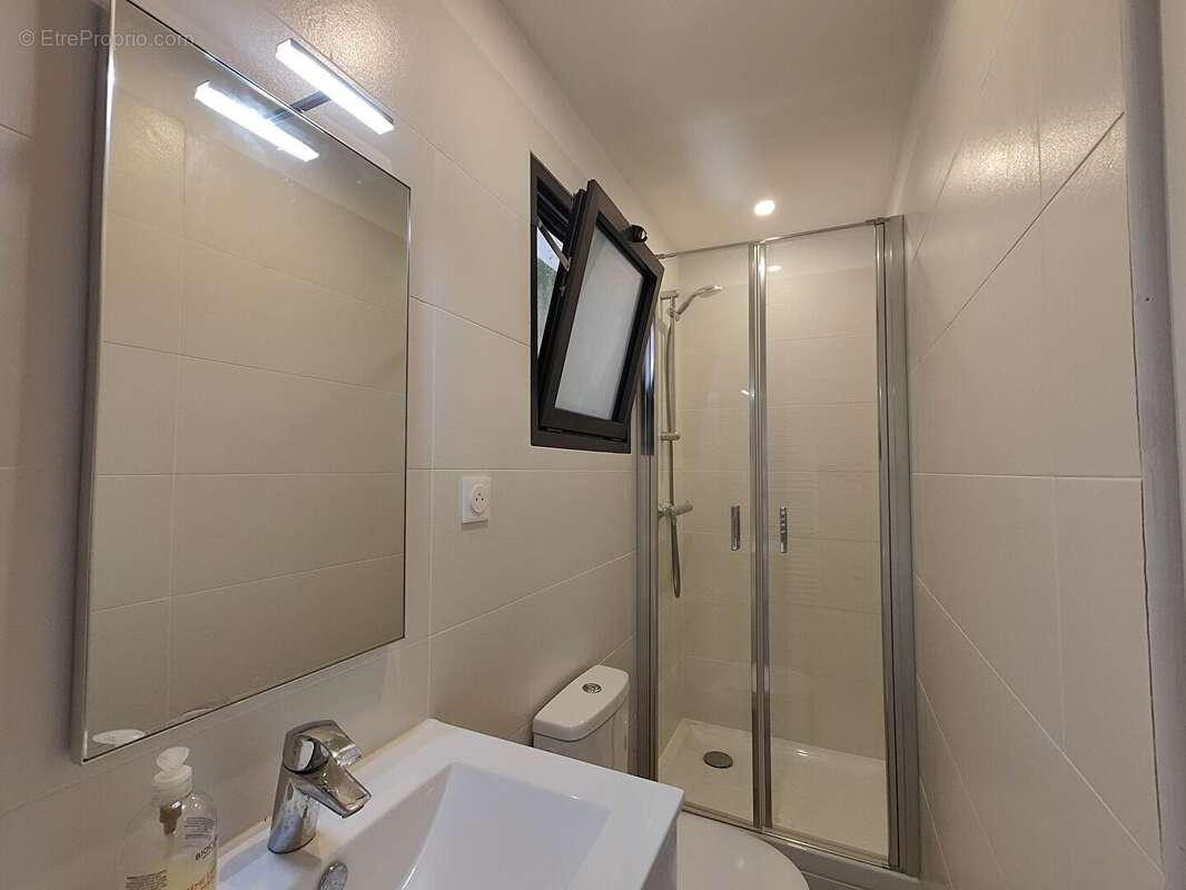 Appartement à PARIS-7E