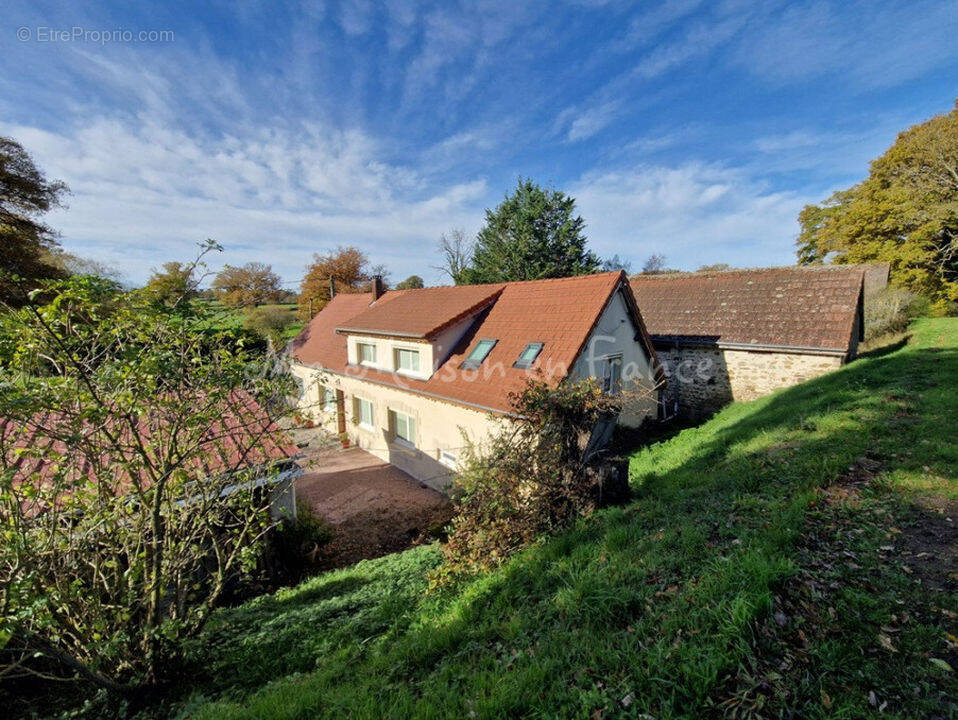Maison à SAINT-POURCAIN-SUR-SIOULE