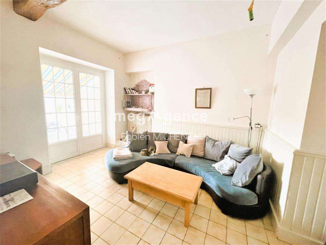 Maison à TREMENTINES