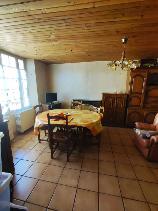 Maison à RIGNY-LE-FERRON