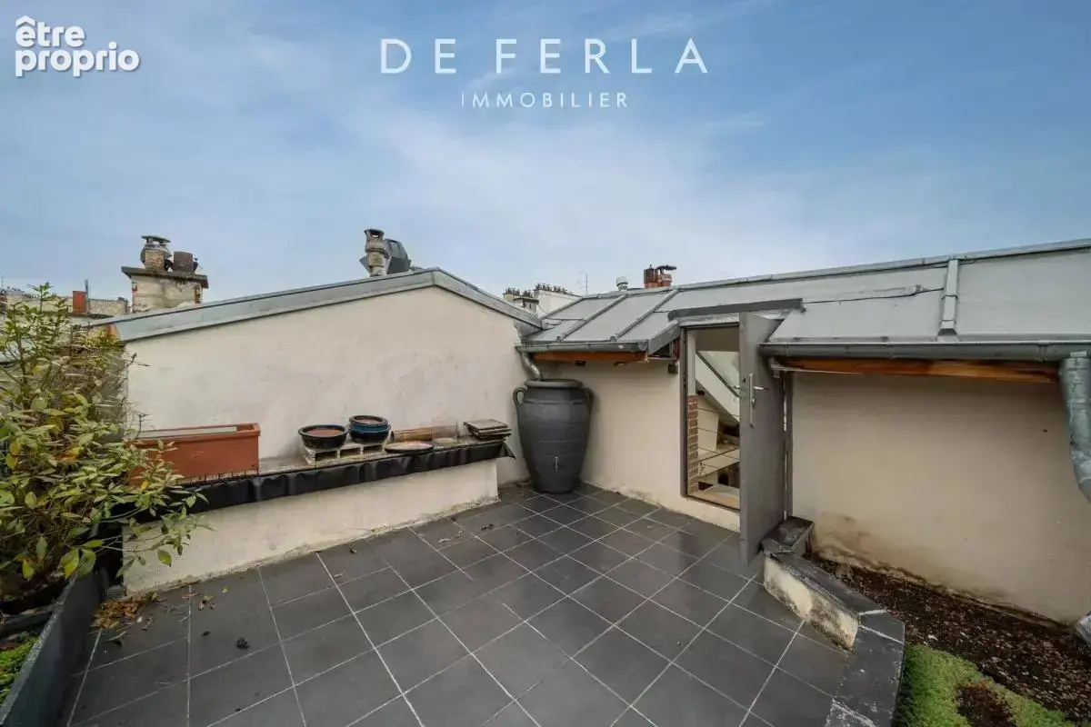 RUE ROGER : Triplex familial - derniers étages - baigné de lumière - terrasse plein sud - photo 8