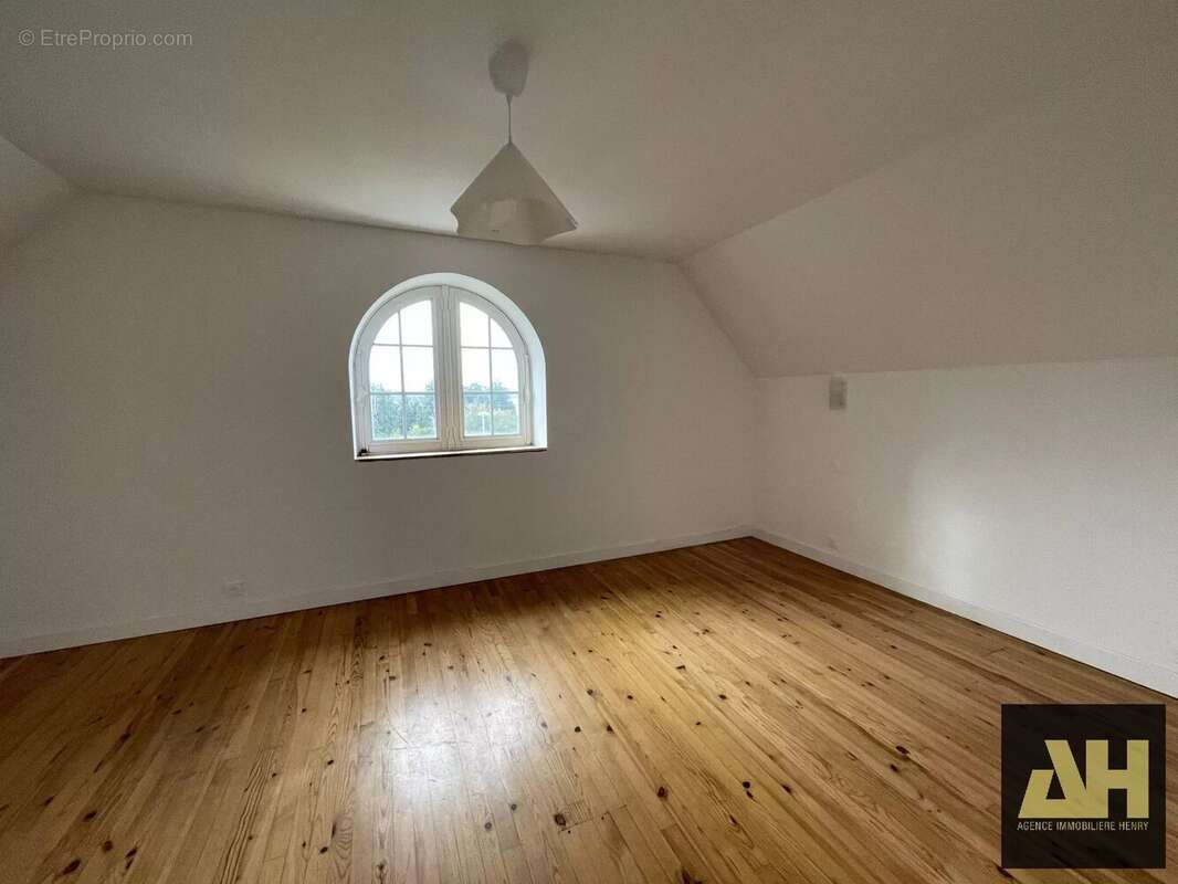 Maison à LE RELECQ-KERHUON