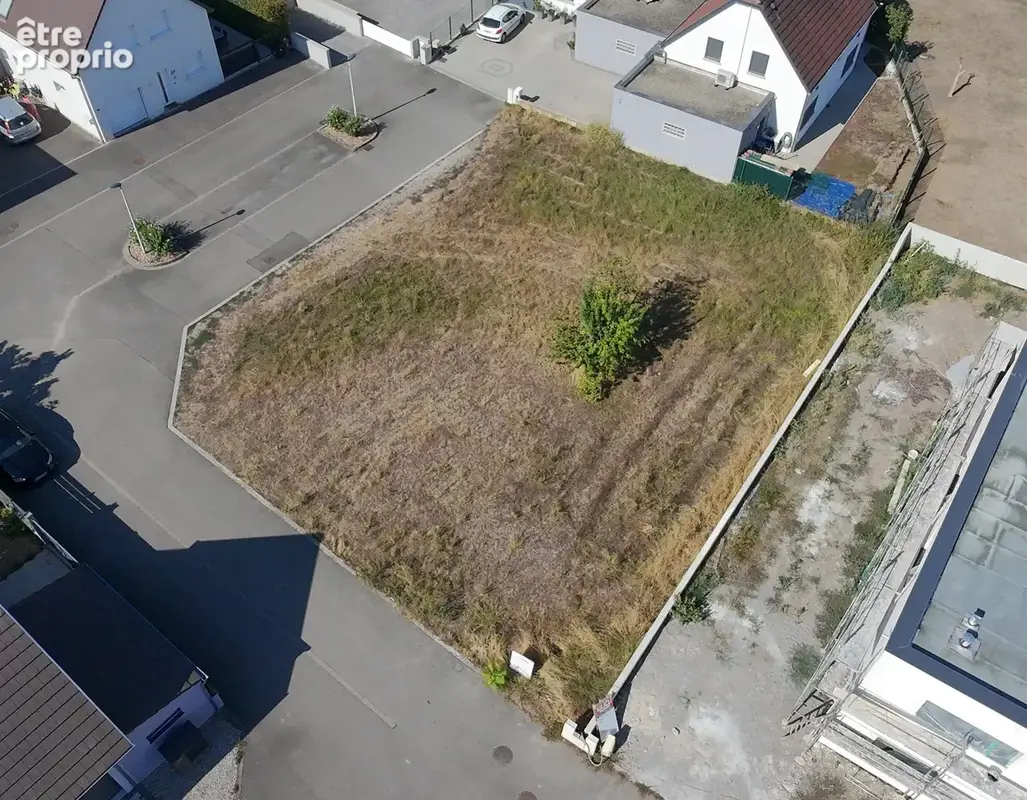 Terrain à bâtir de 650m² à JEBSHEIM (68) · 153 000 €