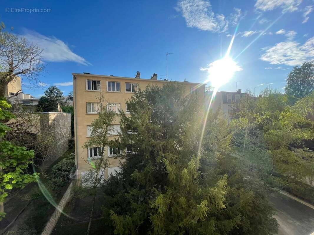 Appartement à NEUILLY-SUR-SEINE