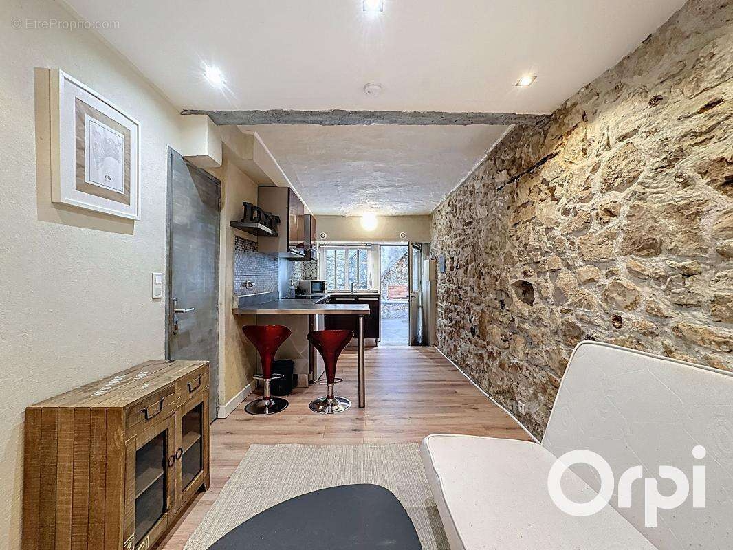 Appartement à LA COLLE-SUR-LOUP