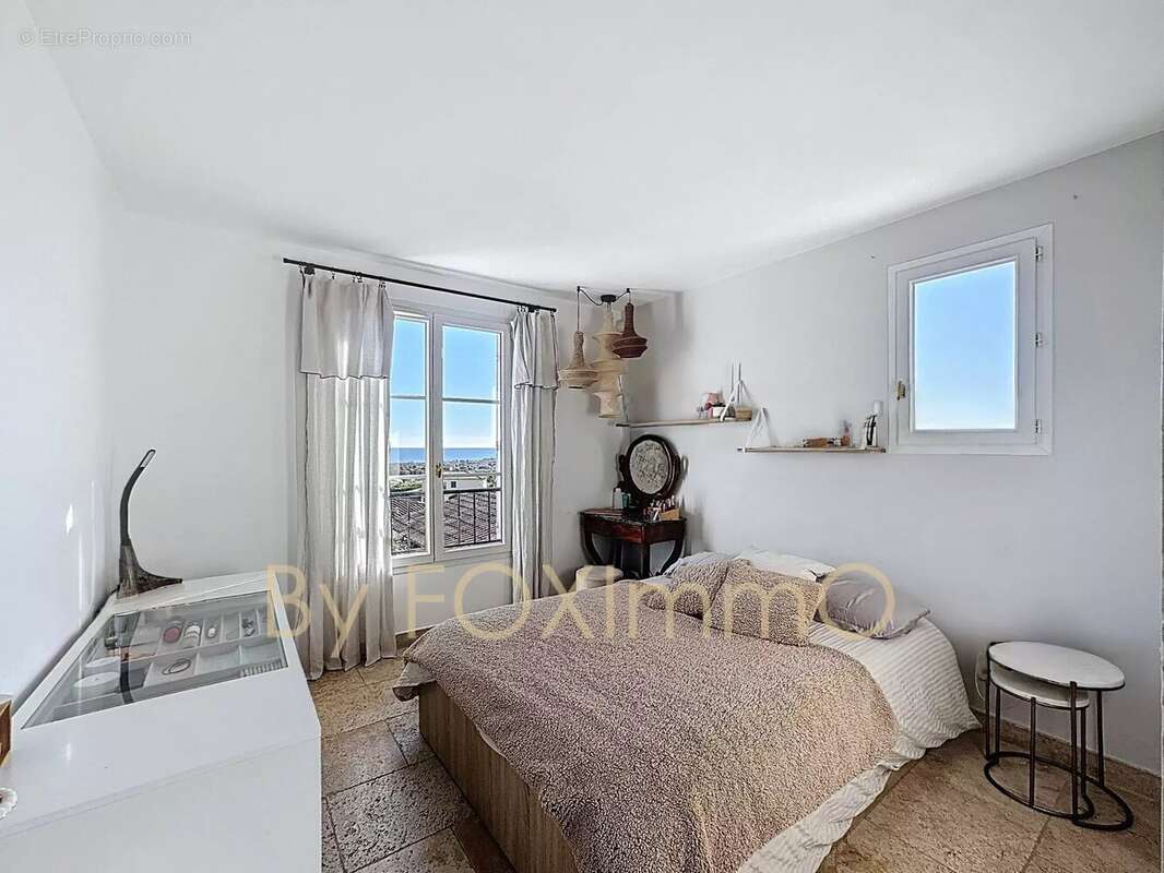 Maison à VILLENEUVE-LOUBET