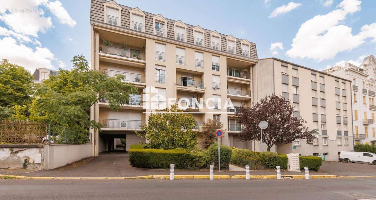 À VENDRE – Charmant appartement à Royat – Idéal investissement ou pied-à-terre - photo 3
