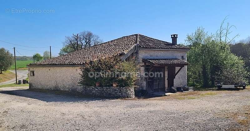 Maison à SAVIGNAC-SUR-LEYZE