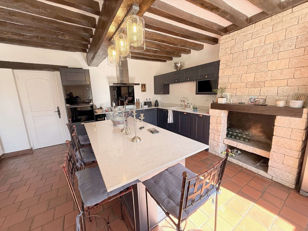 Maison à HOUDAN