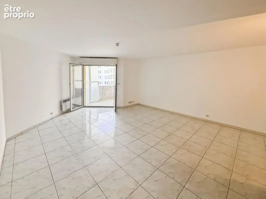 NICE LE PORT Studio 33m² balcon garage en sus - photo 2