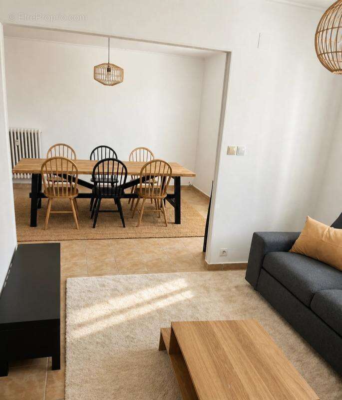 Appartement 5 pièces de 96 m² à Thionville - photo 2