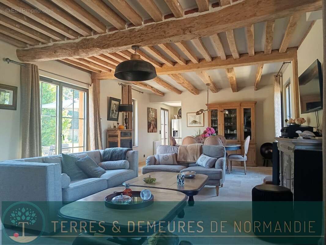 Maison à PONT-L'EVEQUE