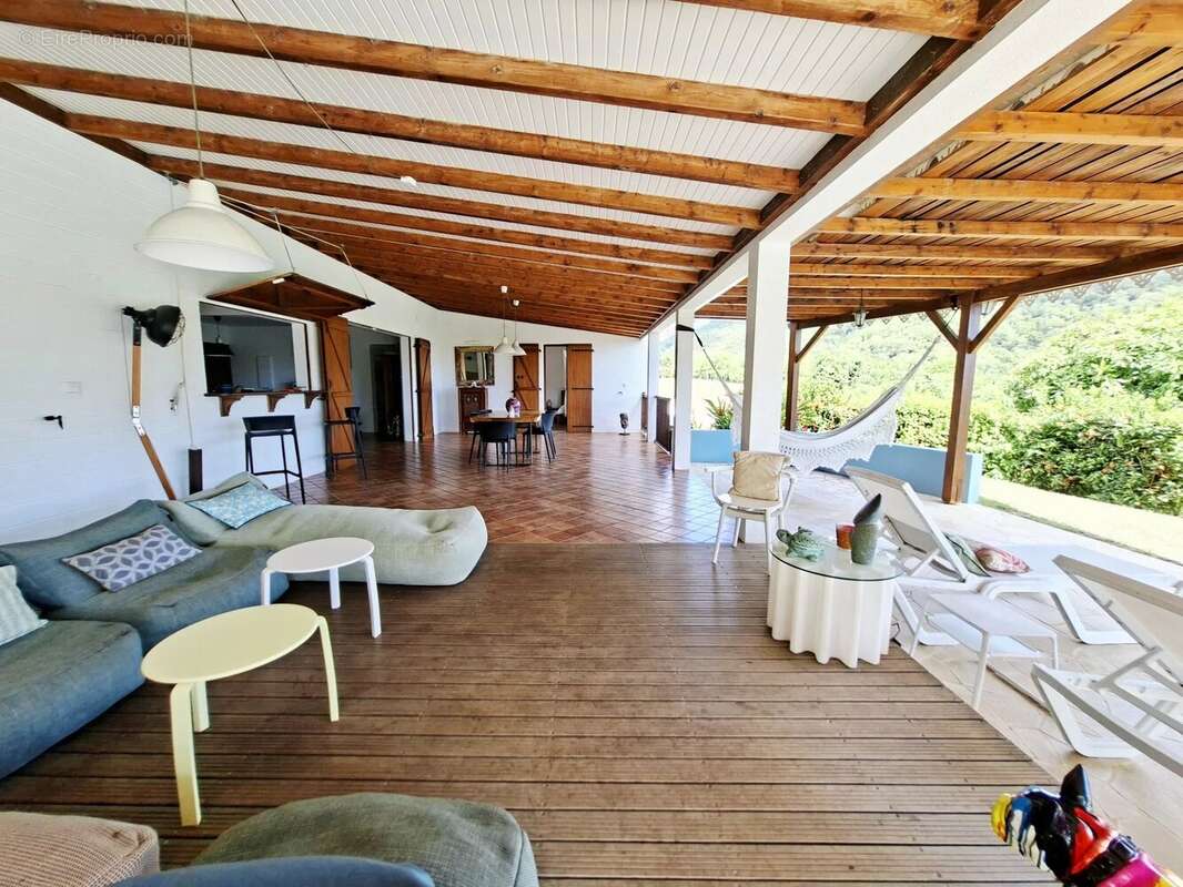 STE LUCE : Spacieuse villa T4 + Studio + piscine - photo 4