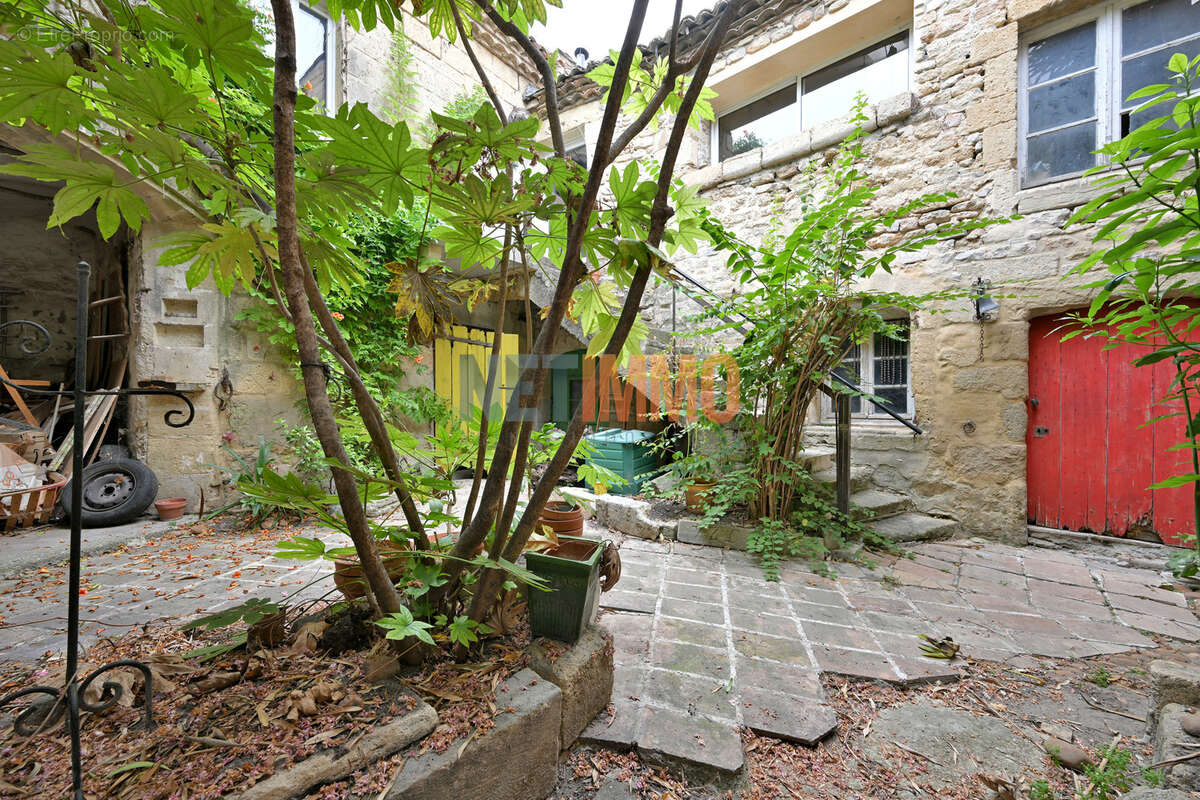 Maison de village T4 avec cour et annexes - photo 17