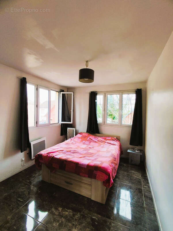 Maison à LE BLANC-MESNIL