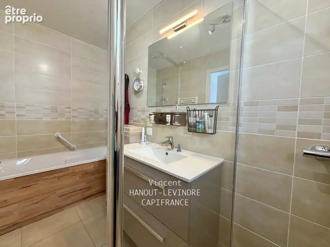 Murs erigne maison contemporaine de 2019 avec vue imprenable sur la vallée(49) - photo 19