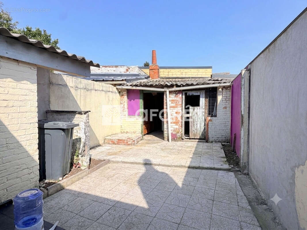 Maison de ville à proximité des commodités - photo 8